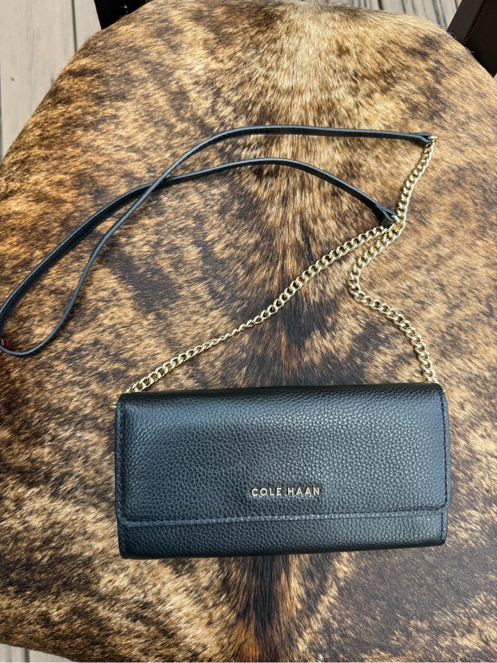 Cole Haan Crossbody Wallet on chain